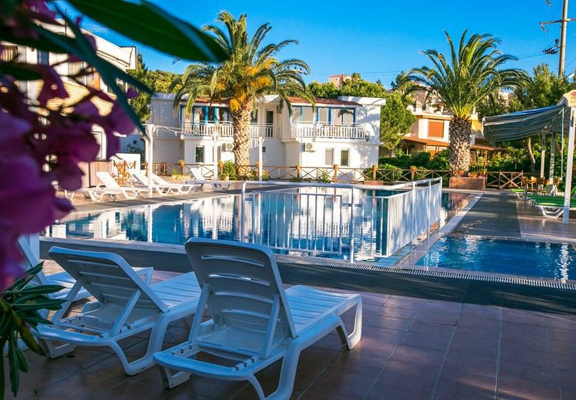 Hanedan Beach Hotel Foça Exteriör bild