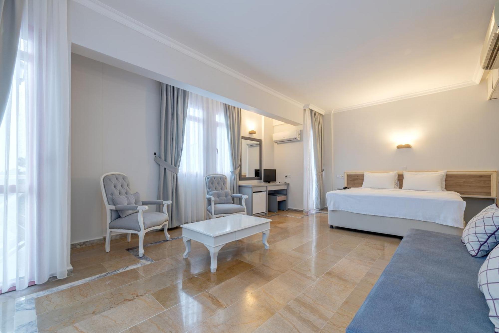Hanedan Beach Hotel Foça Exteriör bild