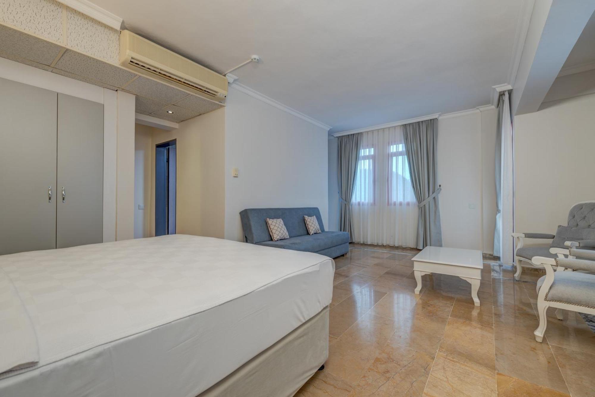 Hanedan Beach Hotel Foça Exteriör bild