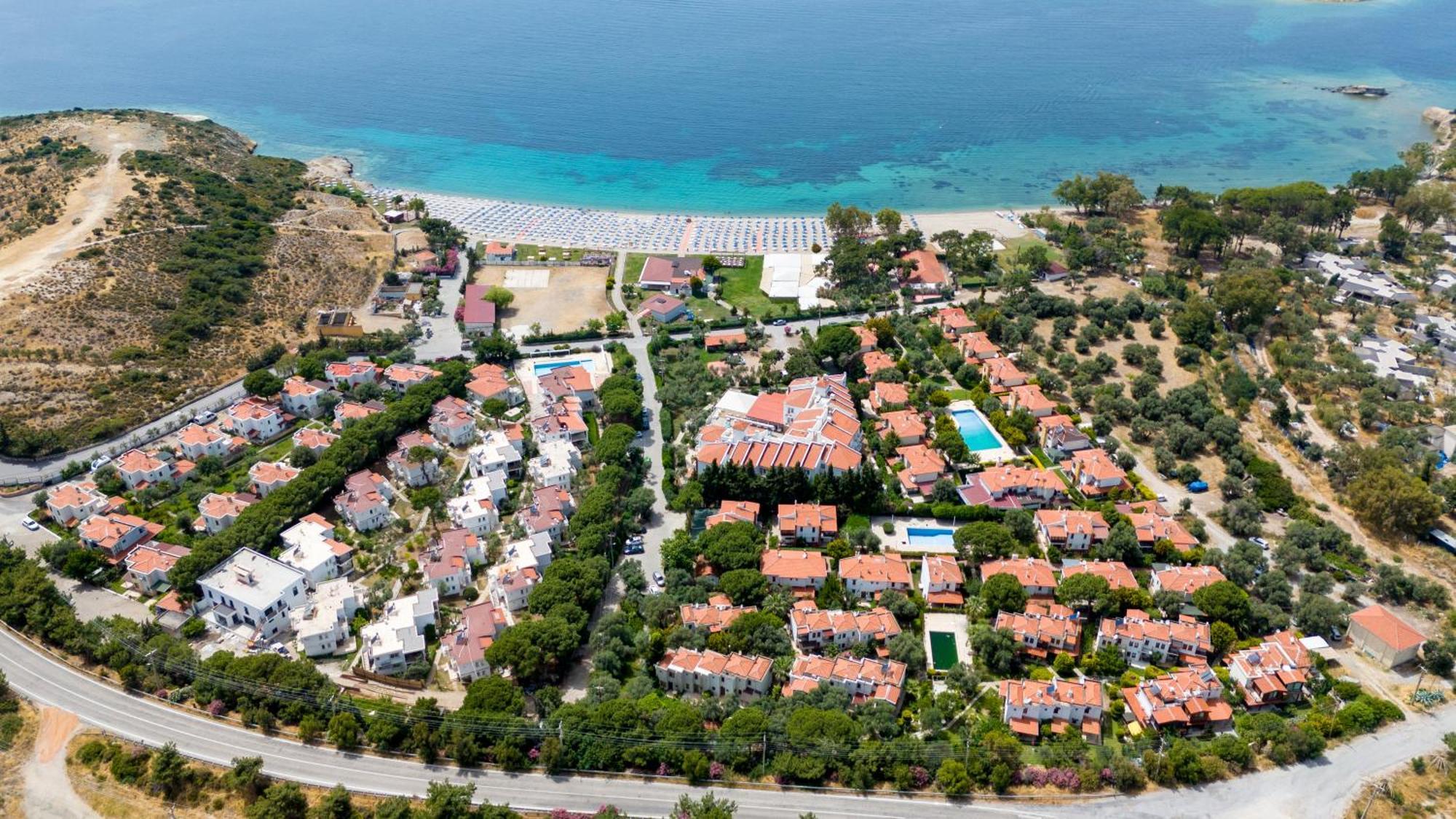 Hanedan Beach Hotel Foça Exteriör bild